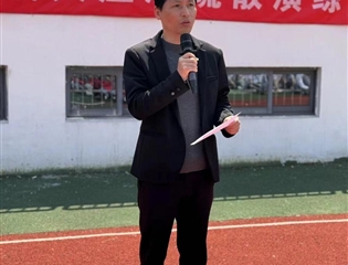 【竹行教育•生长德育】  应急有方,临“震”不慌  ——竹行中学成功开展防震减灾应急疏散综合演练活动